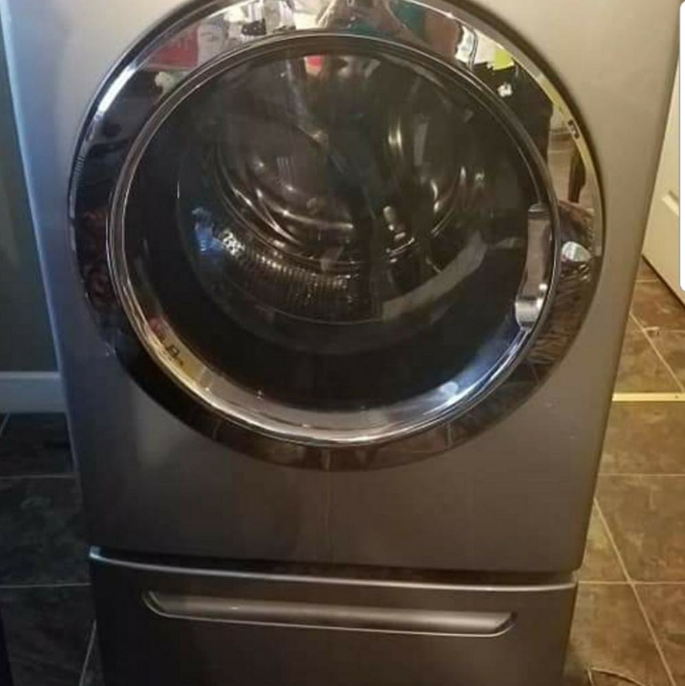 FRIGIDAIRE WASHER $300 OBO (Pinetops Nc)